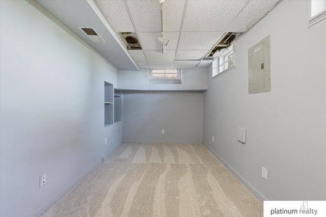 6320 Pratt Street, Omaha, NE 68104