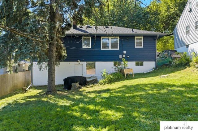 6320 Pratt Street, Omaha, NE 68104