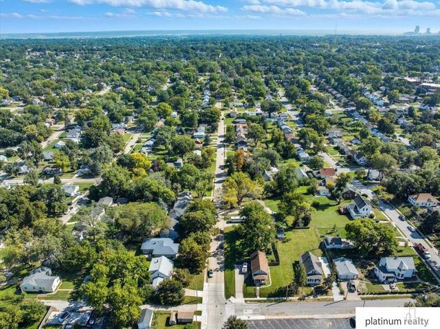 6320 Pratt Street, Omaha, NE 68104