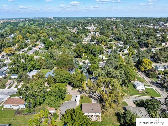 6320 Pratt Street, Omaha, NE 68104