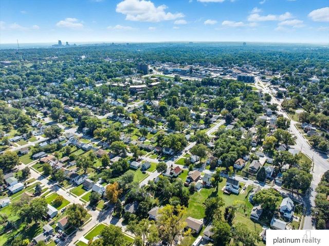 6320 Pratt Street, Omaha, NE 68104