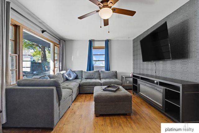 6320 Pratt Street, Omaha, NE 68104