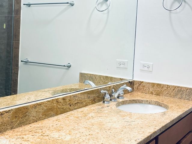 214 W 31St Street 1E, Chicago, IL 60616