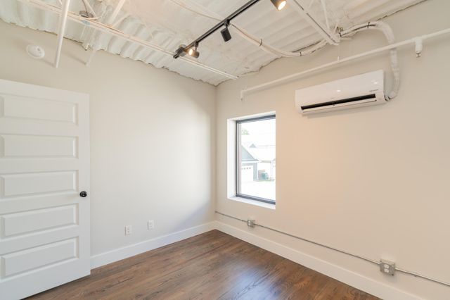 614 E Main St # 205, Chattanooga, TN 37408