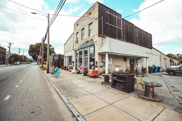 614 E Main St # 205, Chattanooga, TN 37408