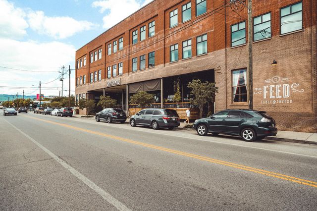 614 E Main St # 205, Chattanooga, TN 37408