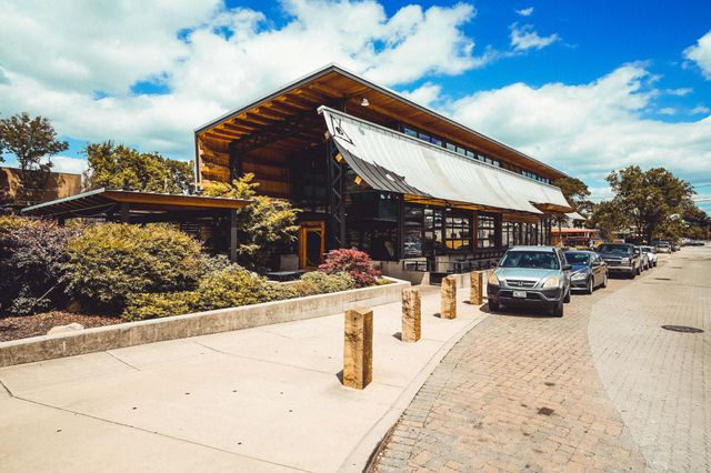 614 E Main St # 205, Chattanooga, TN 37408