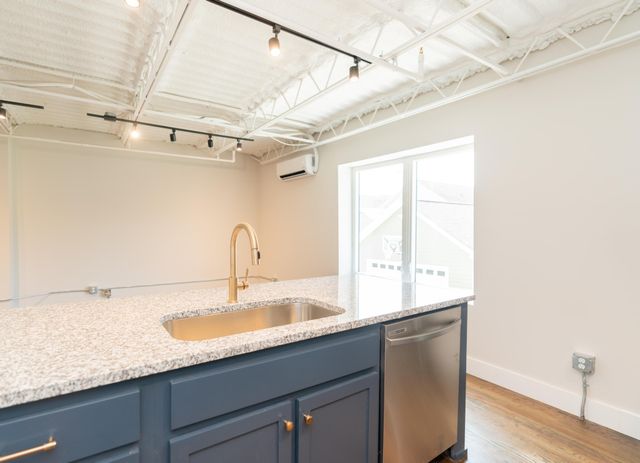 614 E Main St # 205, Chattanooga, TN 37408