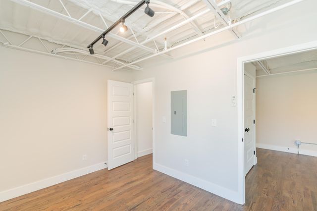 614 E Main St # 205, Chattanooga, TN 37408