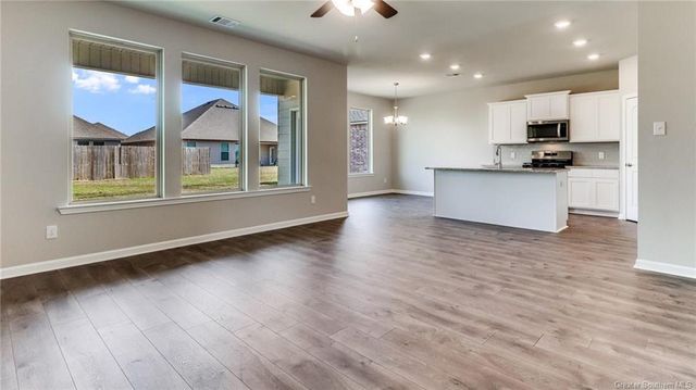 4689 E Ridge Road, Lake Charles, LA 70607