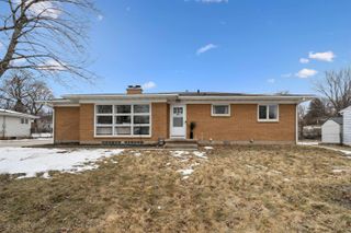 1214 Pleasant Valley Drive, Waterloo, IA 50701