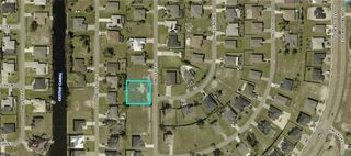 416 SW 25th PL, Cape Coral, FL 33991