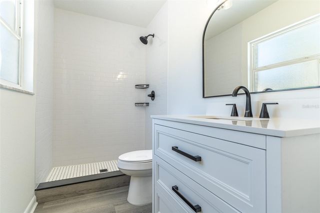 4006 HOLLYHEAD CIRCLE S, Lakeland, FL 33811