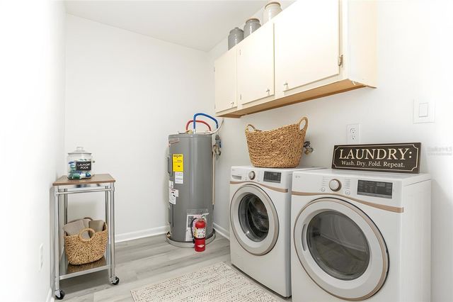 4006 HOLLYHEAD CIRCLE S, Lakeland, FL 33811