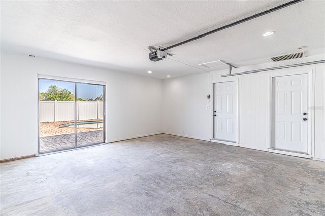 4006 HOLLYHEAD CIRCLE S, Lakeland, FL 33811