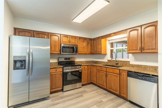 4006 HOLLYHEAD CIRCLE S, Lakeland, FL 33811