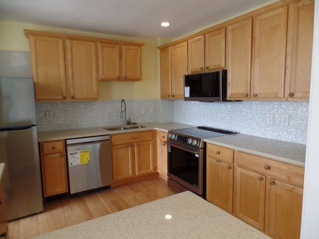 320 Ft. Duquesne Blvd. 24M, Downtown Pgh, PA 15222