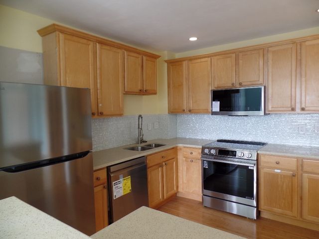 320 Ft. Duquesne Blvd. 24M, Downtown Pgh, PA 15222