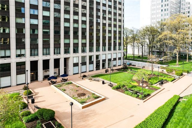 320 Ft. Duquesne Blvd. 24M, Downtown Pgh, PA 15222