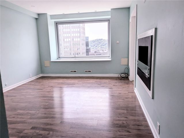 320 Ft. Duquesne Blvd. 24M, Downtown Pgh, PA 15222