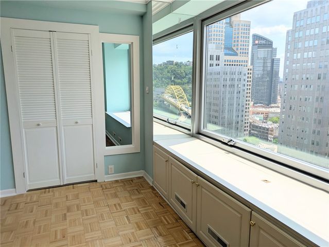320 Ft. Duquesne Blvd. 24M, Downtown Pgh, PA 15222