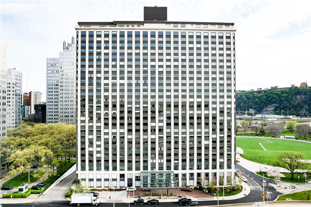320 Ft. Duquesne Blvd. 24M, Downtown Pgh, PA 15222