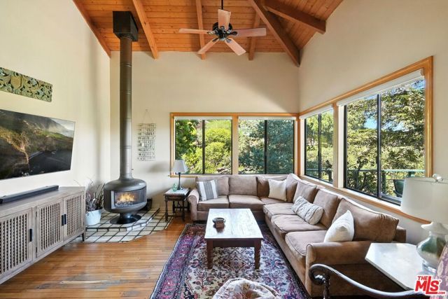 730 Basin Drive, Topanga (los Angeles), CA 90290