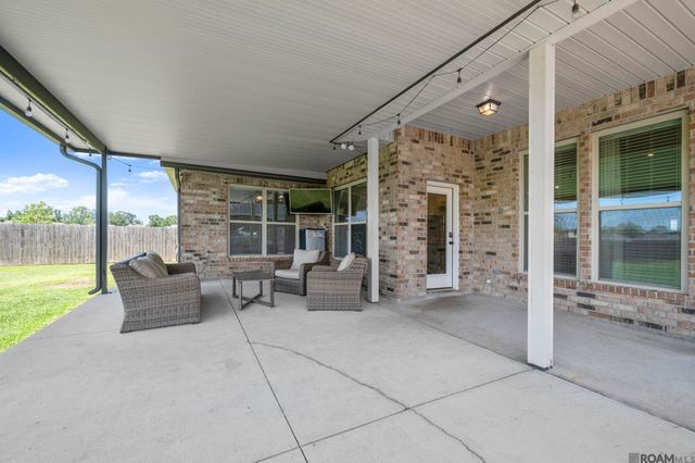 6512 Union Dr, Addis, LA 70710