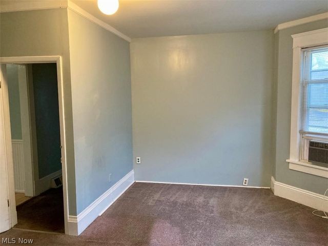 32 Summit Avenue, Niles, OH 44446