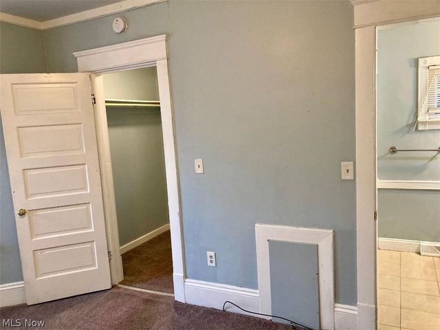 32 Summit Avenue, Niles, OH 44446