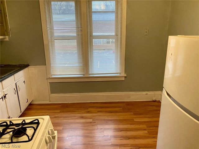 32 Summit Avenue, Niles, OH 44446