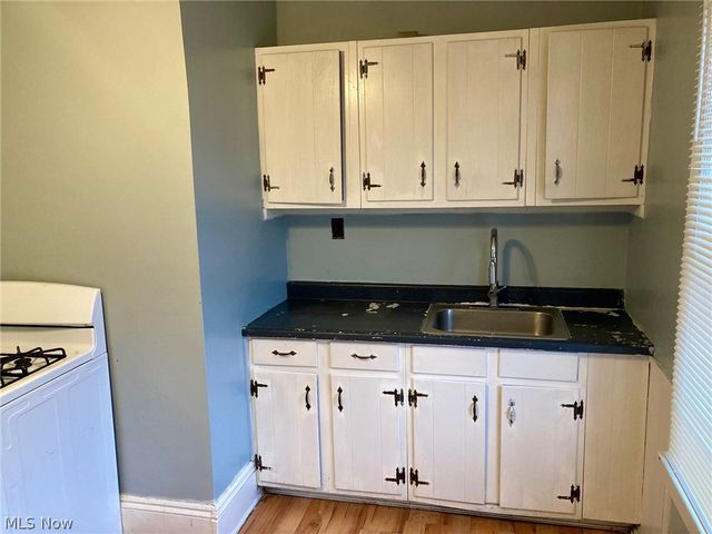 32 Summit Avenue, Niles, OH 44446