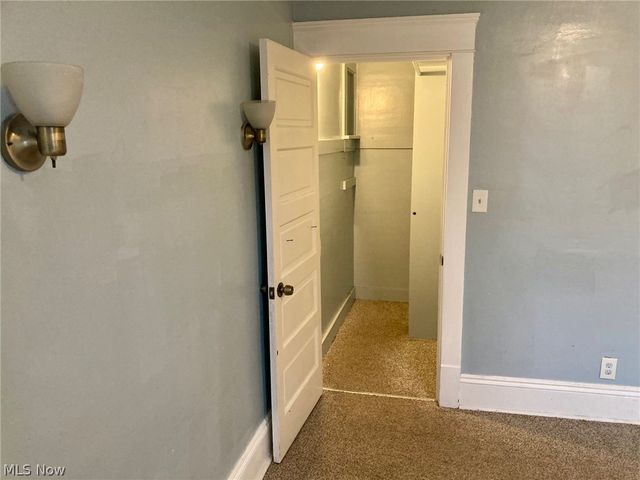 32 Summit Avenue, Niles, OH 44446