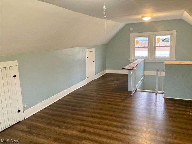 32 Summit Avenue, Niles, OH 44446