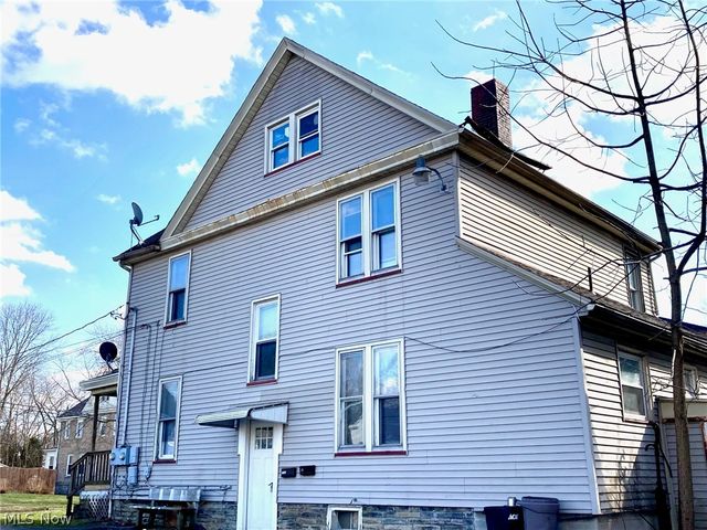 32 Summit Avenue, Niles, OH 44446