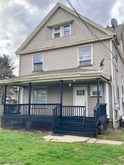 32 Summit Avenue, Niles, OH 44446