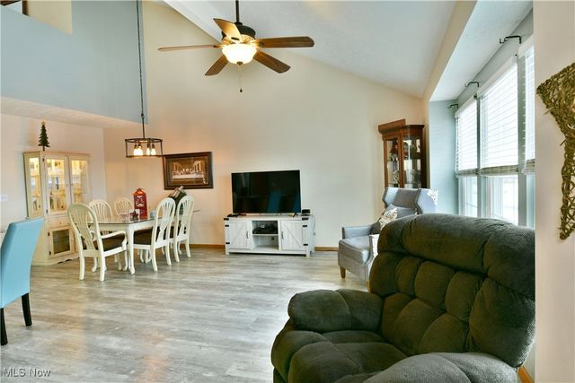 3339 Eagles Loft, Cortland, OH 44410