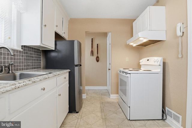 339 FREDRICK CT, York, PA 17403