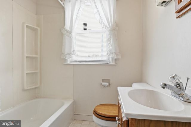 339 FREDRICK CT, York, PA 17403