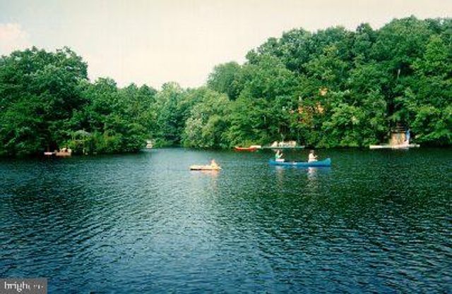 1 DICKSON DR, Medford, NJ 08055