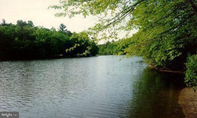 1 DICKSON DR, Medford, NJ 08055