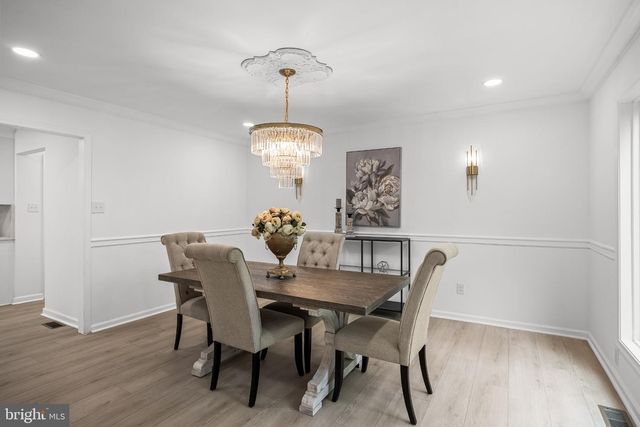 1 DICKSON DR, Medford, NJ 08055