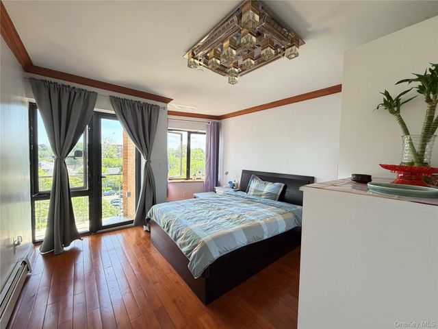 31-12 Union Street 6A, Flushing, NY 11354