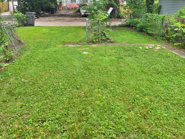 942 N Bradley Avenue, Indianapolis, IN 46201