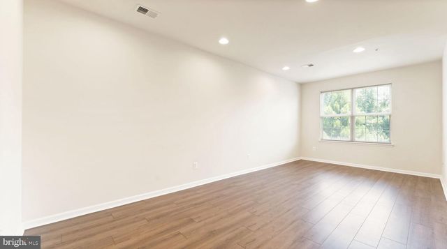 4427-B BEECHSTONE LN, Fairfax, VA 22033