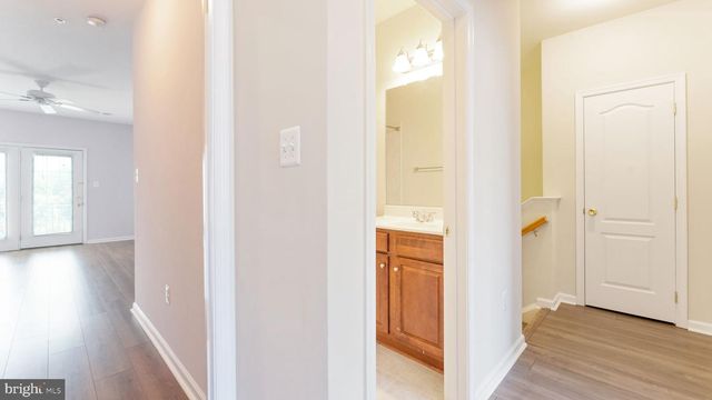 4427-B BEECHSTONE LN, Fairfax, VA 22033