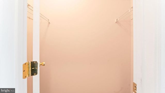 4427-B BEECHSTONE LN, Fairfax, VA 22033