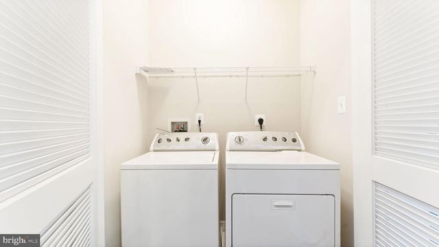 4427-B BEECHSTONE LN, Fairfax, VA 22033