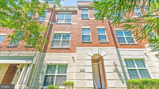 4427-B BEECHSTONE LN, Fairfax, VA 22033