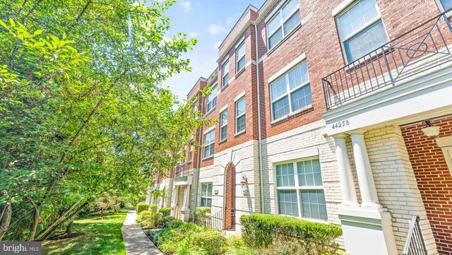 4427-B BEECHSTONE LN, Fairfax, VA 22033